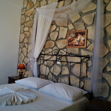 Bougainvillea Suites Kamári Eksteriør bilde