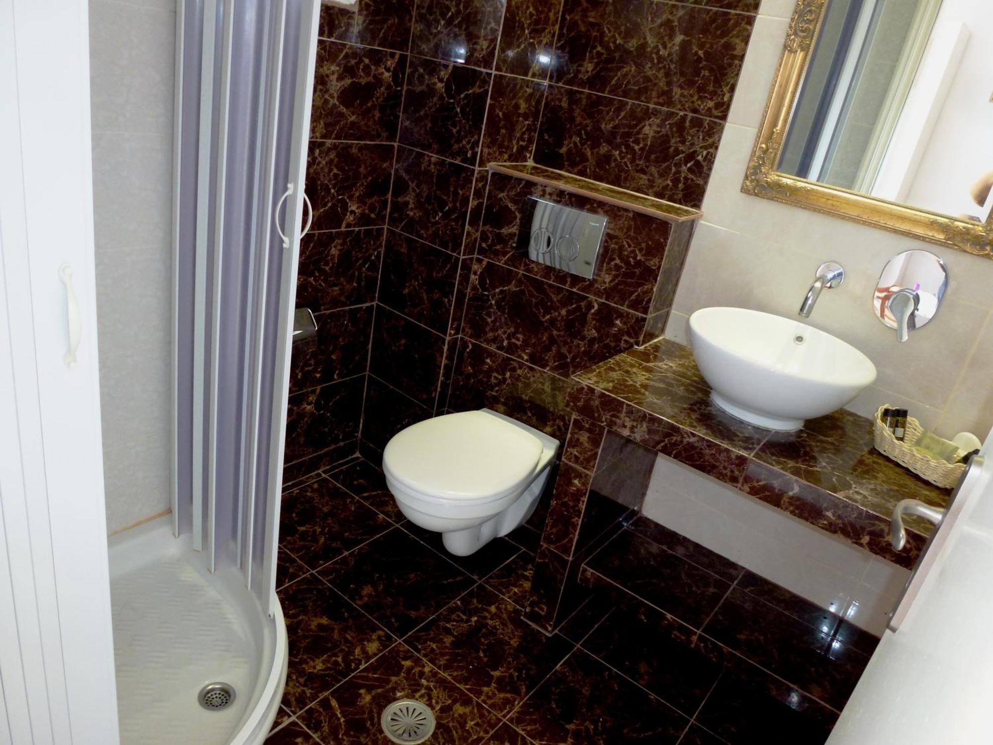 Bougainvillea Suites Kamári Eksteriør bilde