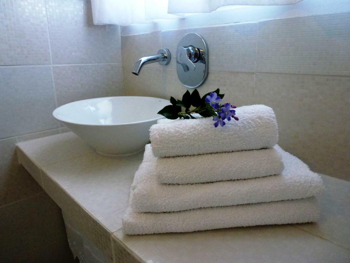 Bougainvillea Suites Kamári Eksteriør bilde