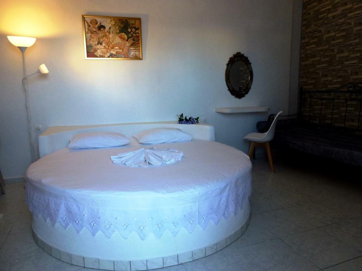 Bougainvillea Suites Kamári Eksteriør bilde