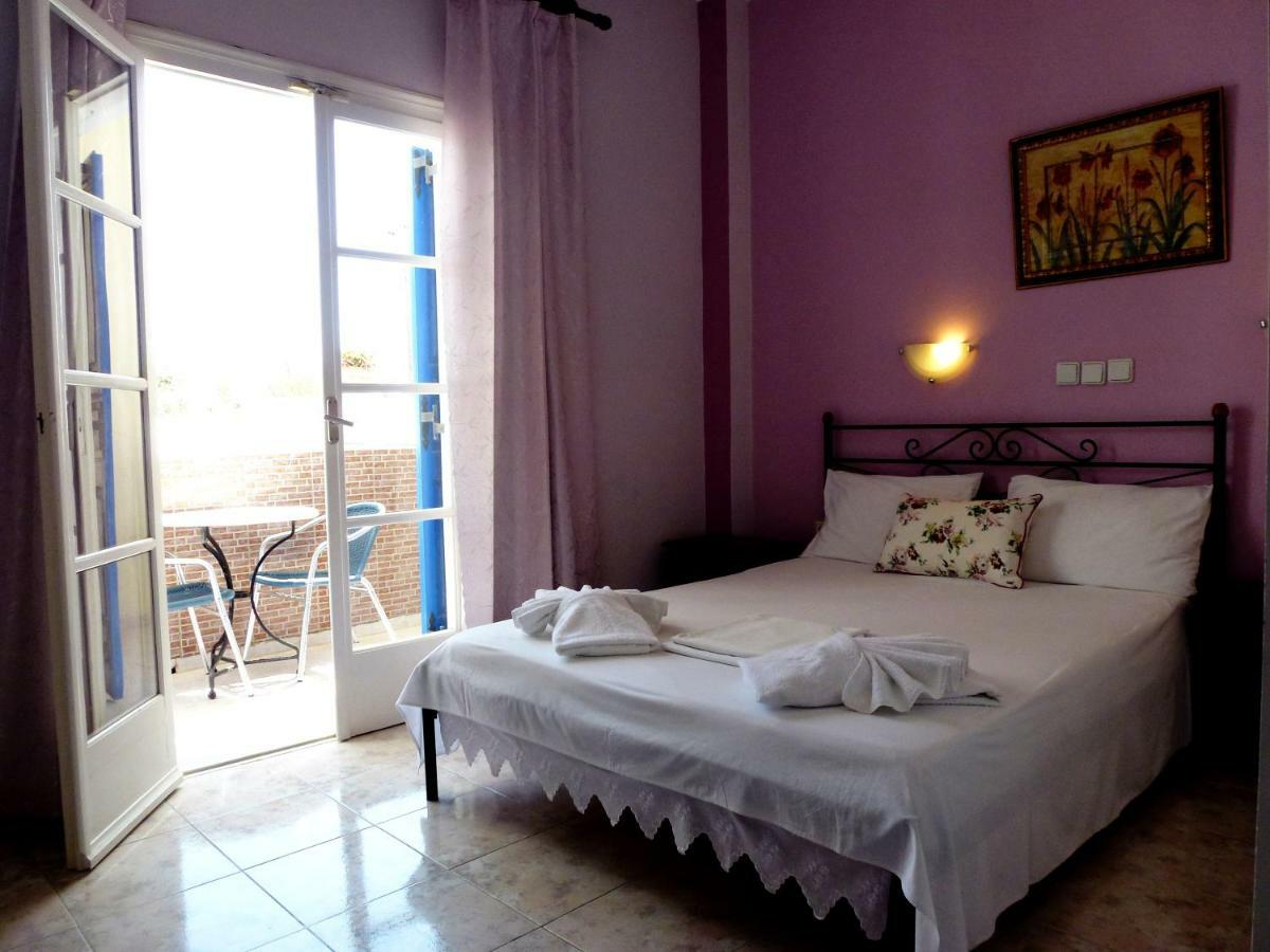 Bougainvillea Suites Kamári Eksteriør bilde