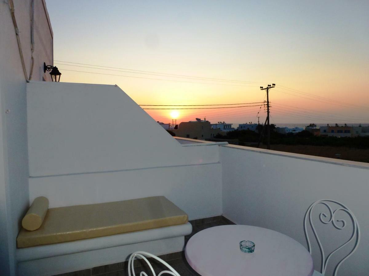 Bougainvillea Suites Kamári Eksteriør bilde