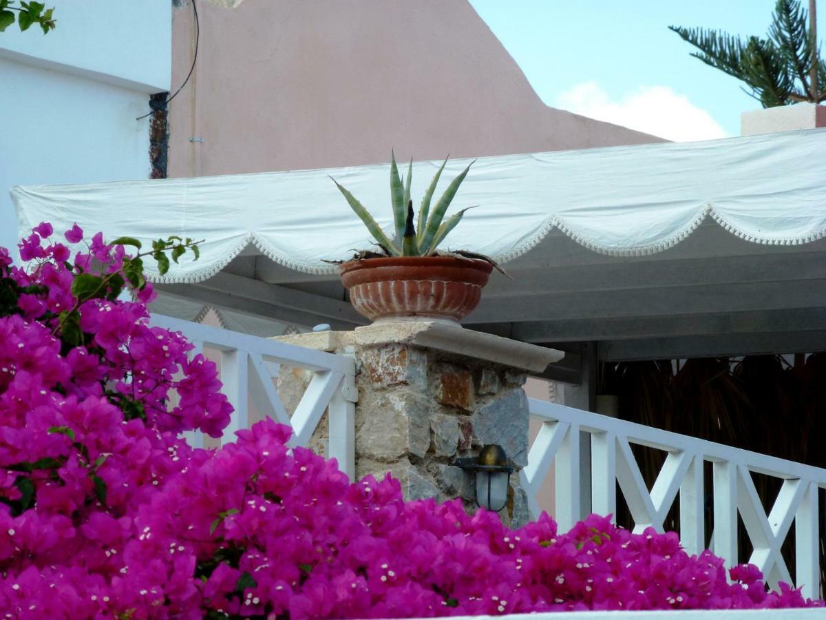 Bougainvillea Suites Kamári Eksteriør bilde