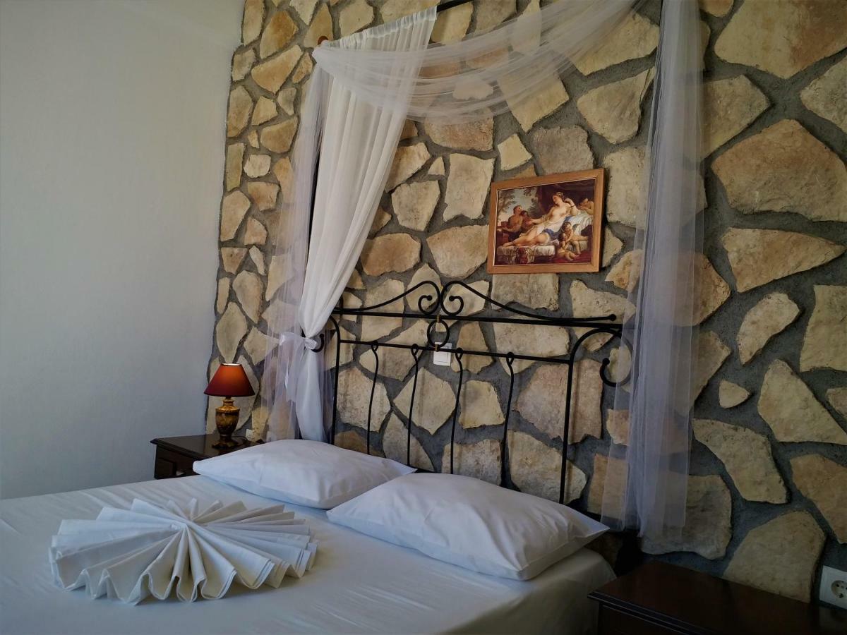 Bougainvillea Suites Kamári Eksteriør bilde