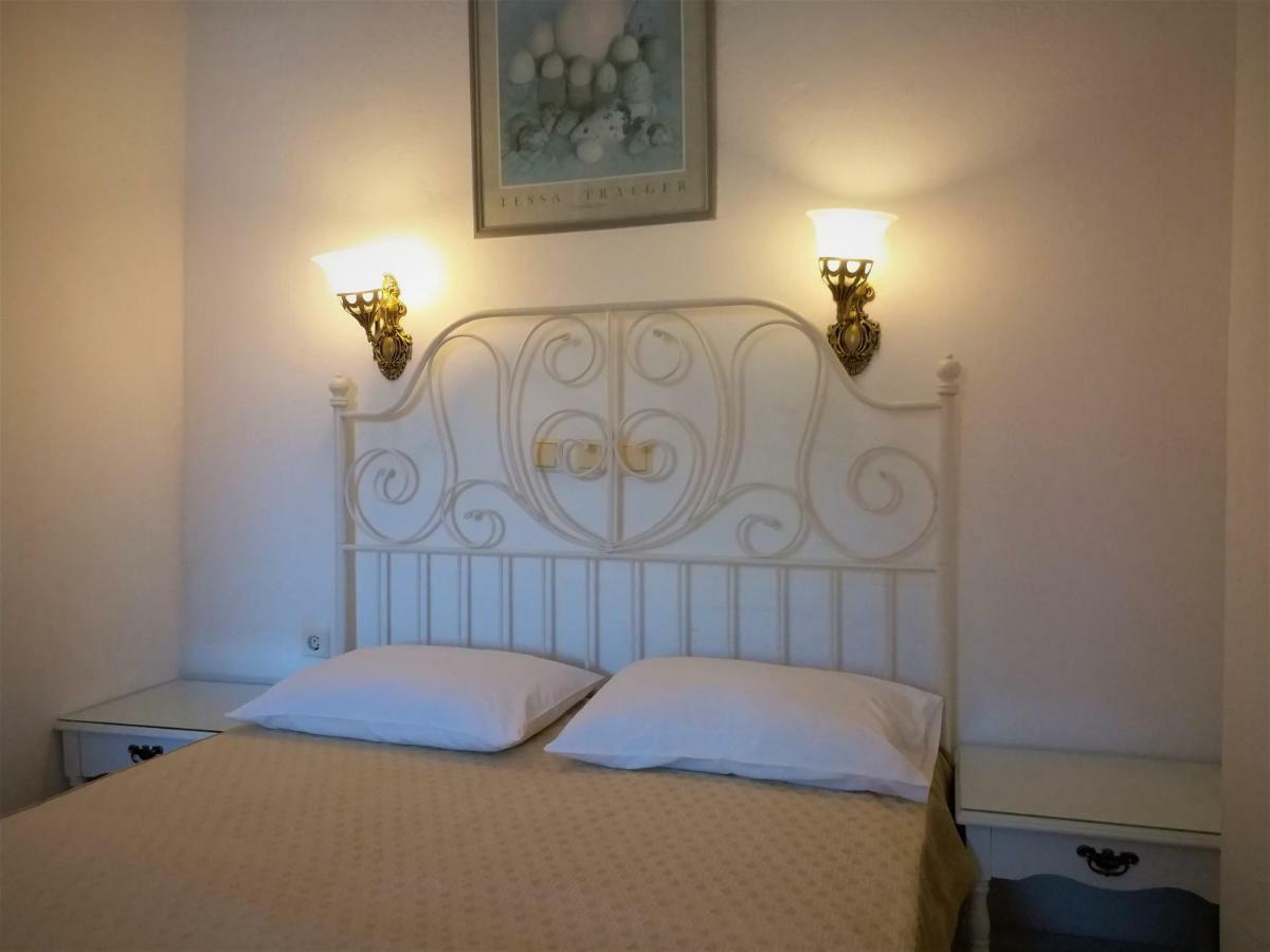Bougainvillea Suites Kamári Eksteriør bilde